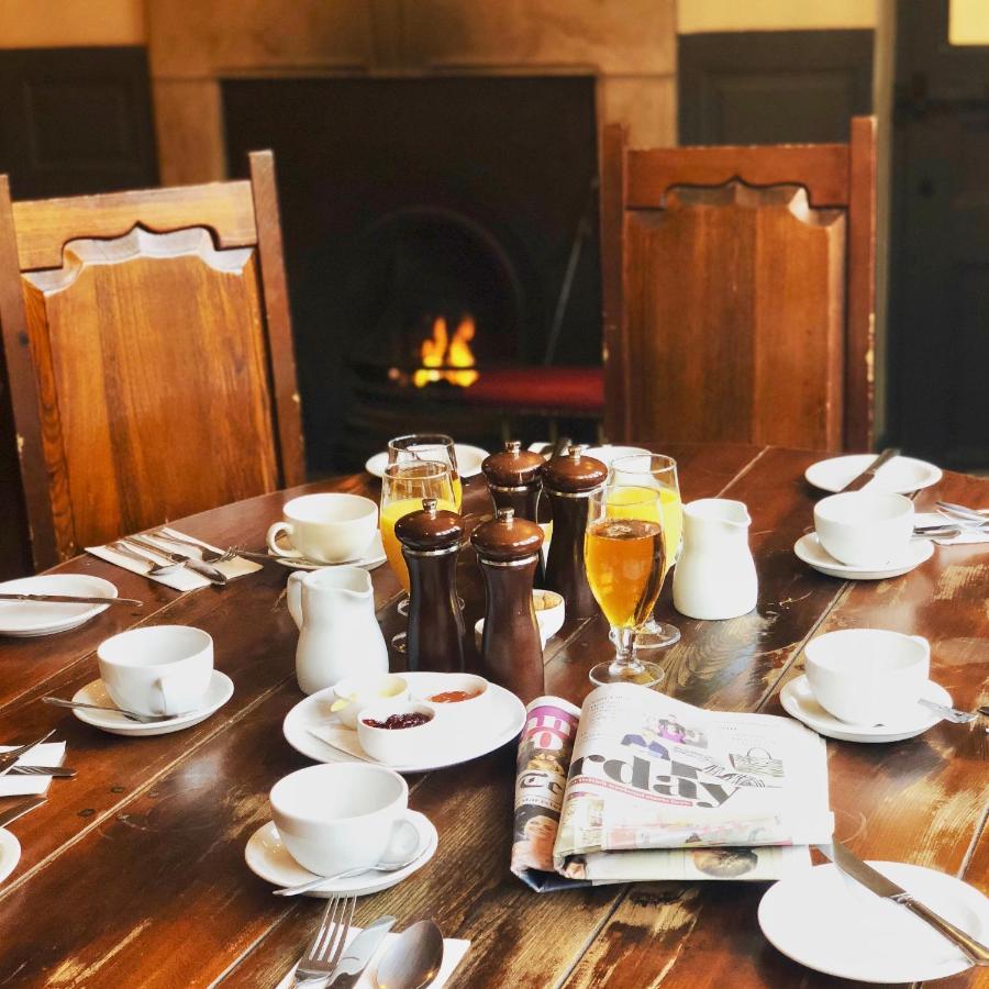 The Wheatsheaf At Beetham Hotel Sandside  Екстериор снимка