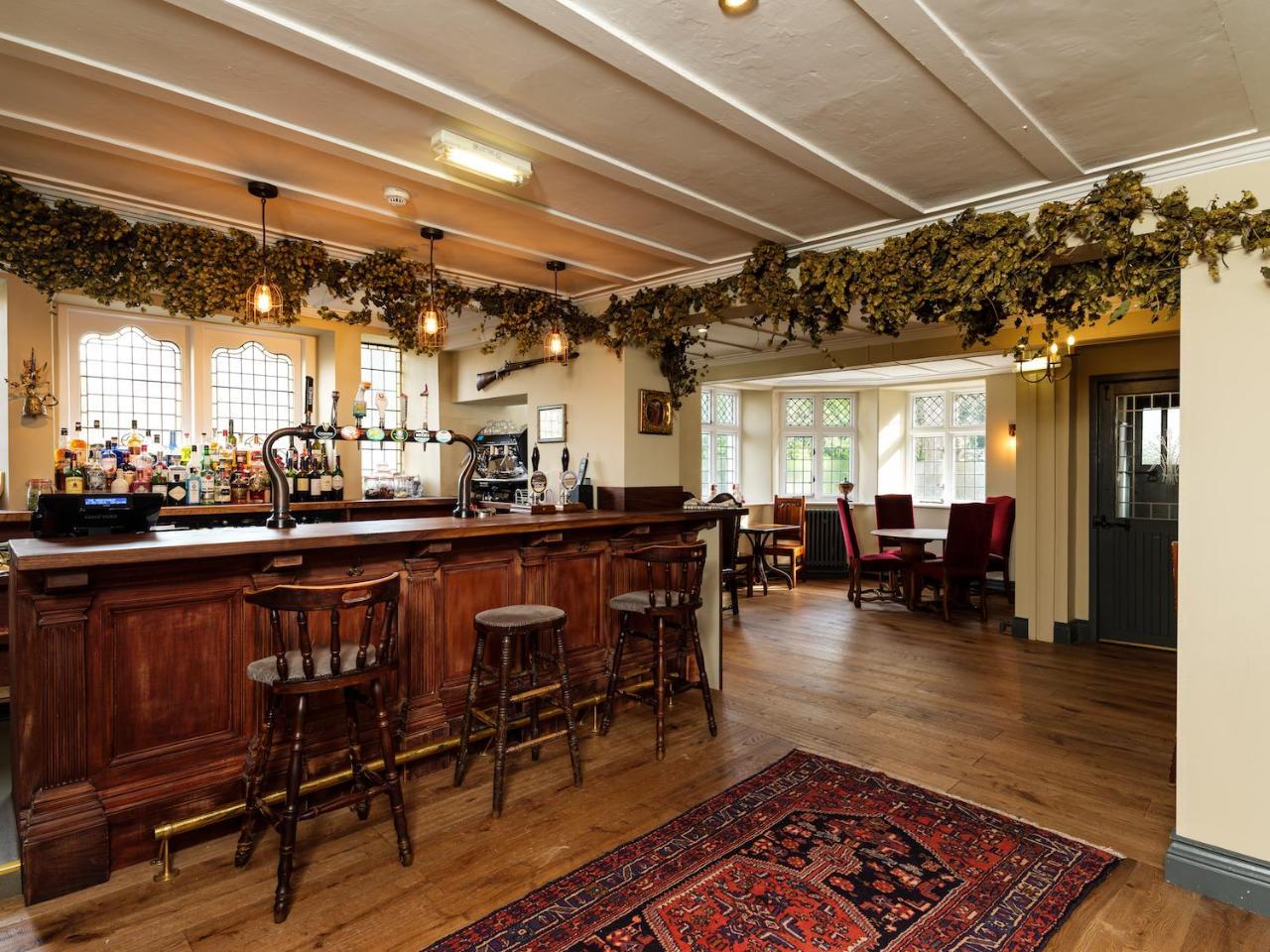 The Wheatsheaf At Beetham Hotel Sandside  Екстериор снимка